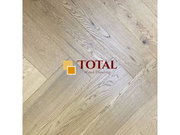 Engineered Oak Herringbone Click, Smoked Stained Brushed, UV Oiled, DIY Box 14/3x150x600mm,