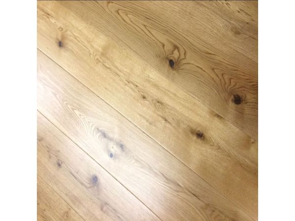 Engineered Oak 3ply Lacquered Wooden Flooring