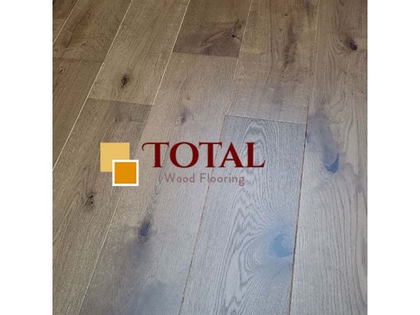 Engineered Oak 20/4x190x1900mm Smoked UV Oiled