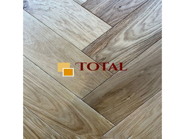 Herringbone Engineered 18/3x125x600mm, Natural Brushed Lacquered, DIY box