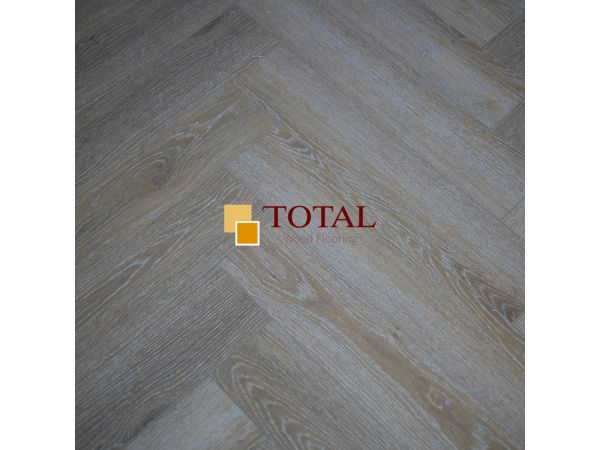 SPC Core LVT Flooring Herringbone with Underlay, Honey Oak, 100% waterproof, 630x126x6/0.5mm